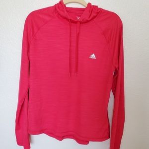 Women Adidas activewear top. Size L